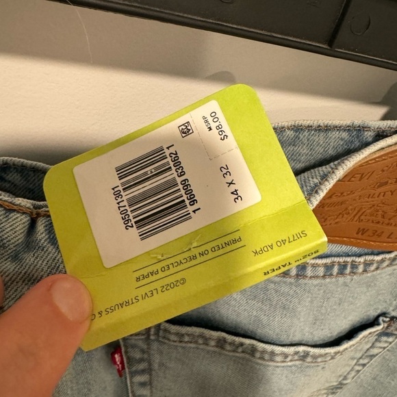 Levi’s Premium 502 Taper Jeans - Picture 4 of 6